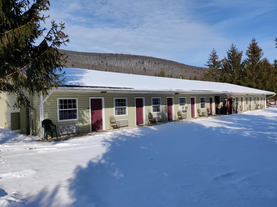 Coach Stop 2* Wellsboro